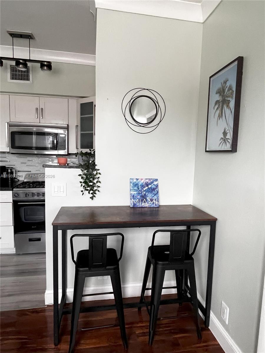 1320 Drexel Ave #301 Miami Beach, FL 33139