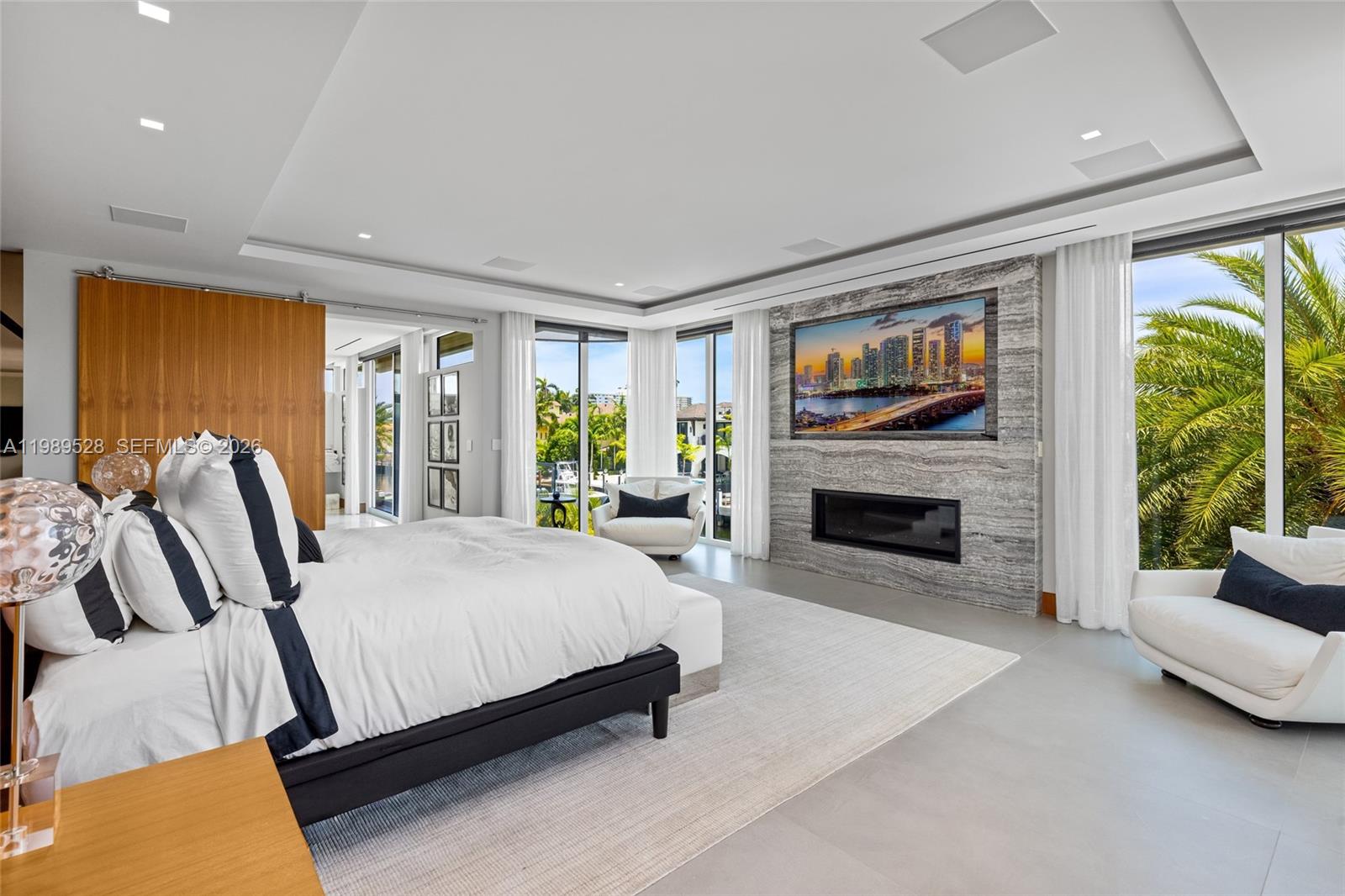 650 Royal Plz Dr Fort Lauderdale, FL 33301