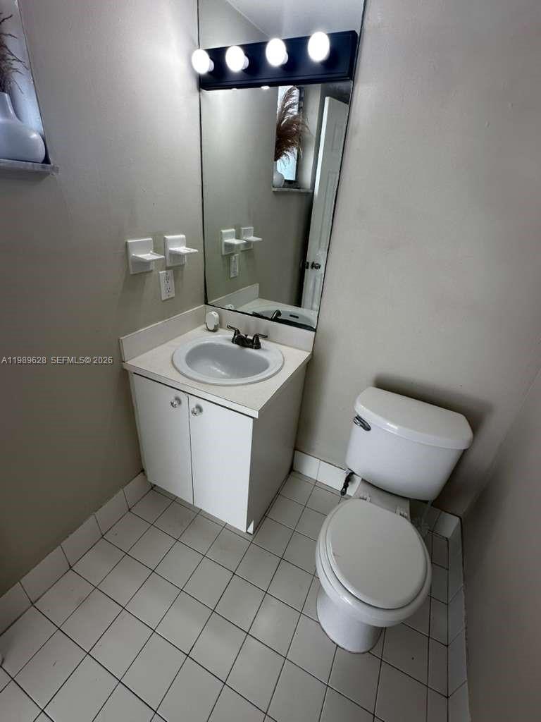 2903 N Miami Bch Blvd #805 North Miami Beach, FL 33160