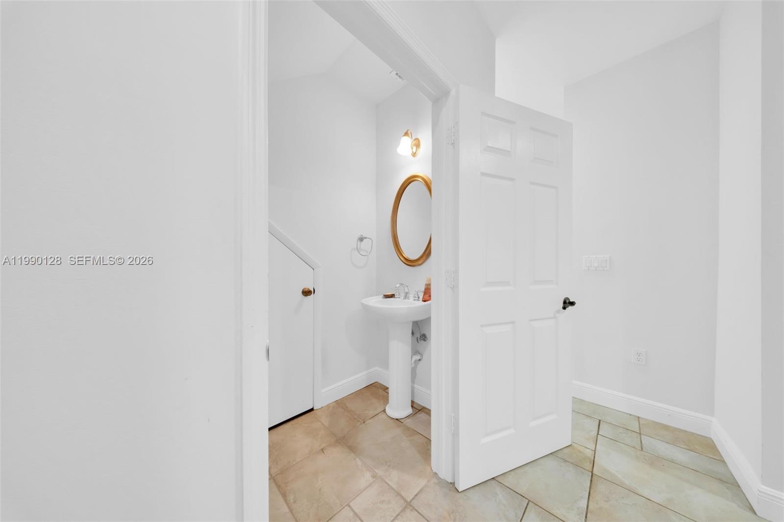 2917 SW 30th Ct #2917 Miami, FL 33133