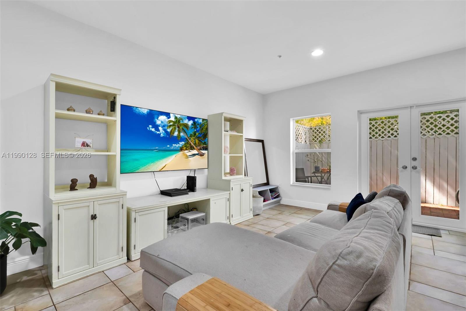 2917 SW 30th Ct #2917 Miami, FL 33133