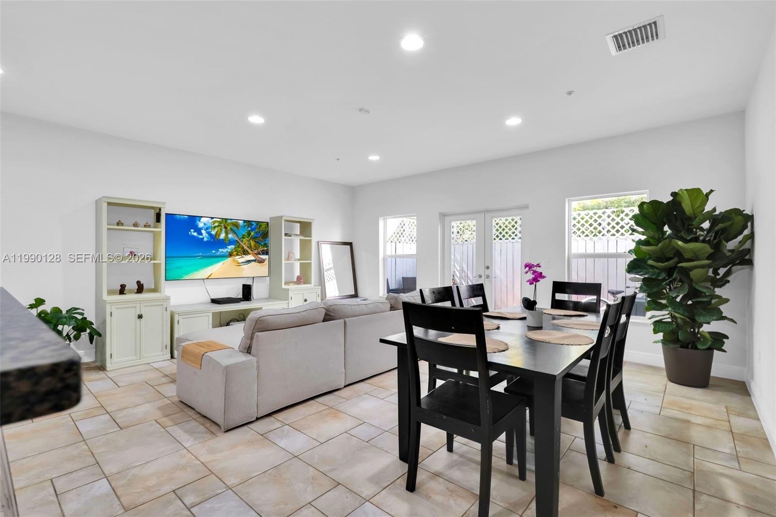 2917 SW 30th Ct #2917 Miami, FL 33133