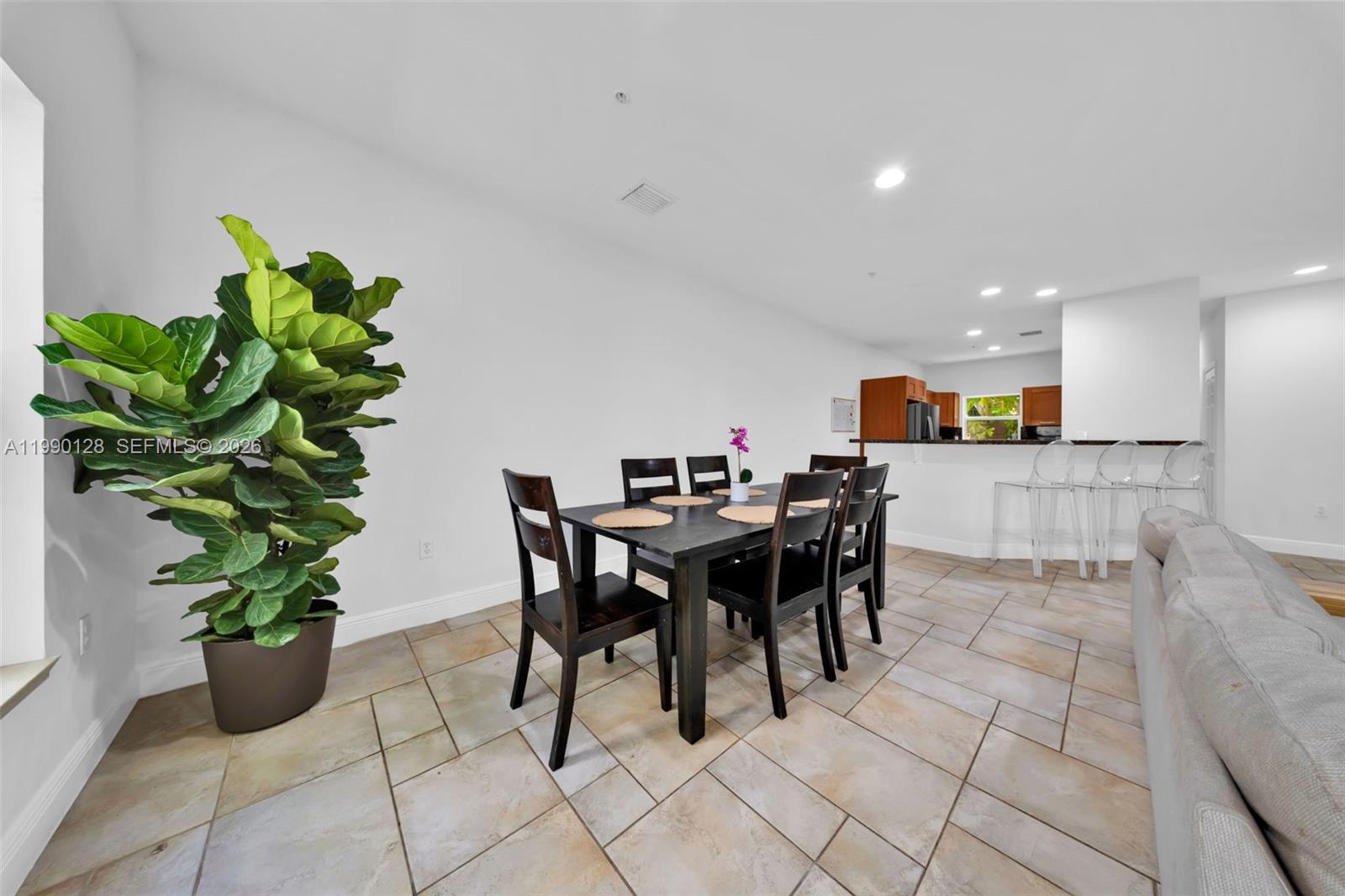 2917 SW 30th Ct #2917 Miami, FL 33133