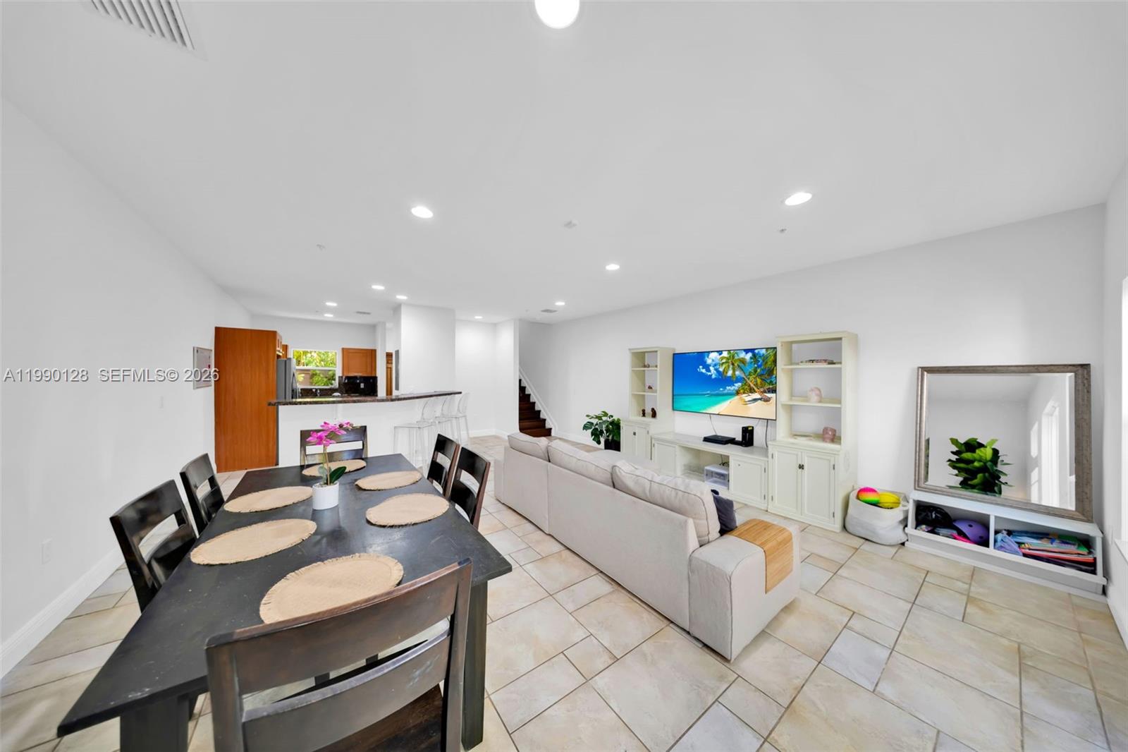 2917 SW 30th Ct #2917 Miami, FL 33133