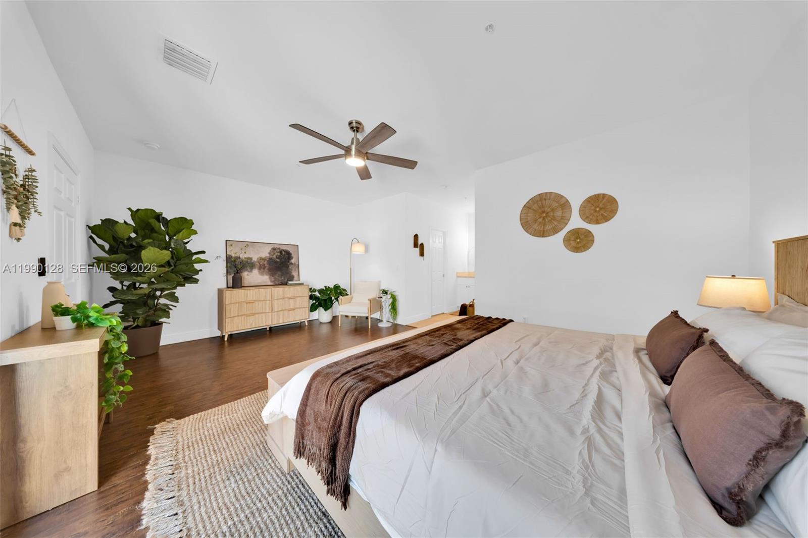 2917 SW 30th Ct #2917 Miami, FL 33133