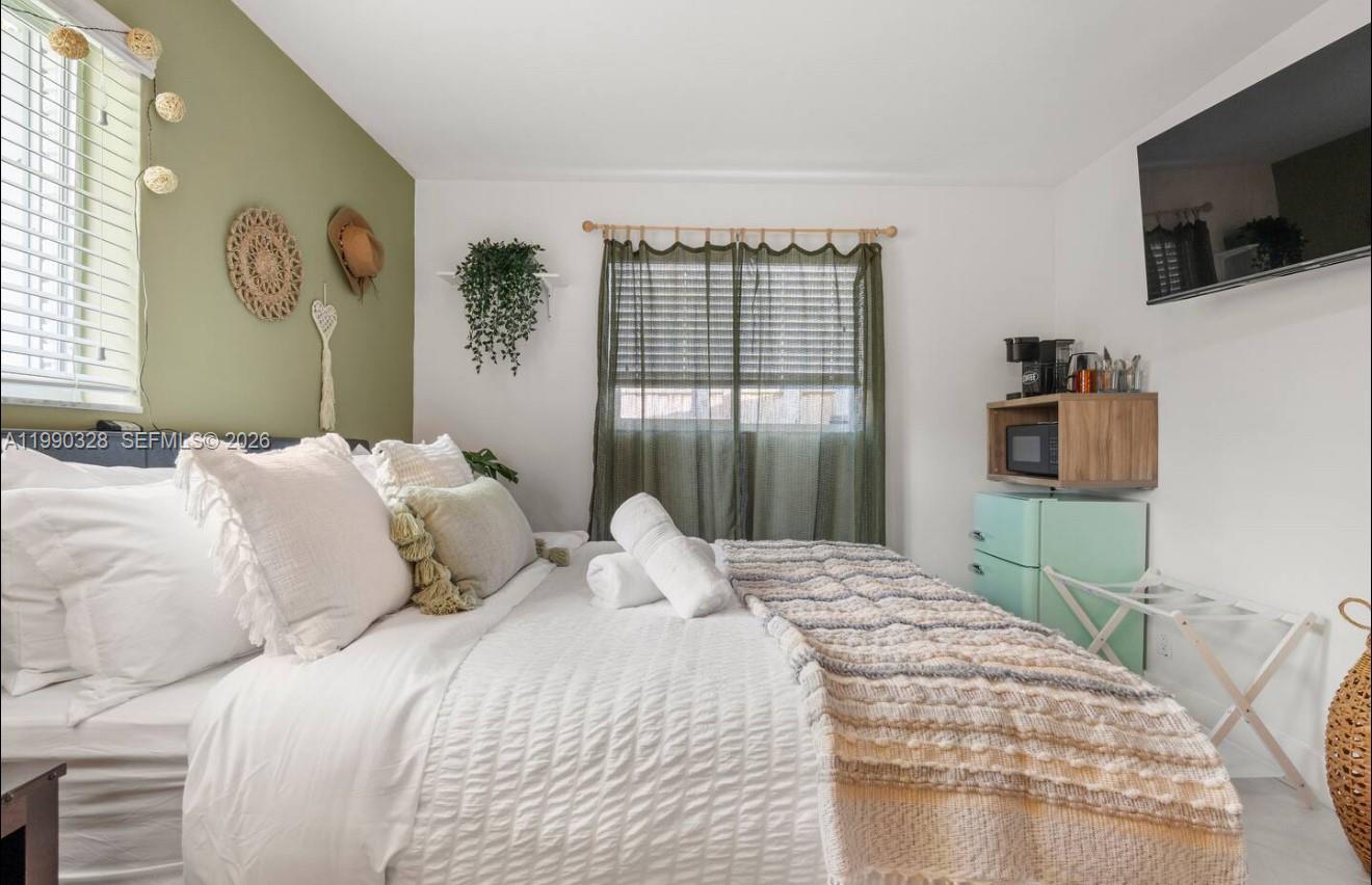 1000 SW 32nd St Fort Lauderdale, FL 33315