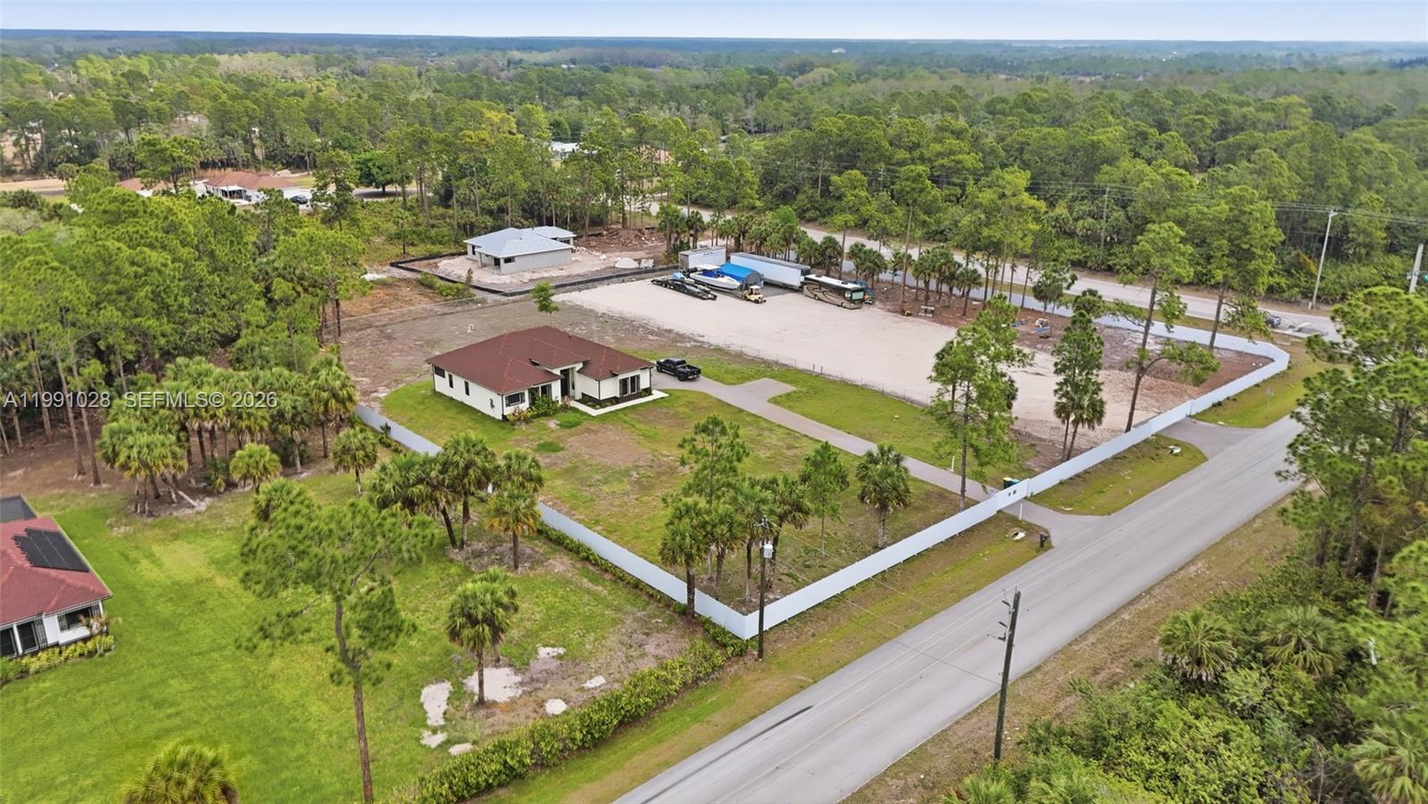 3043 18th Naples, FL 34120