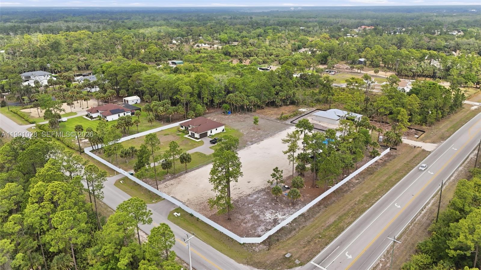 3043 18th Naples, FL 34120