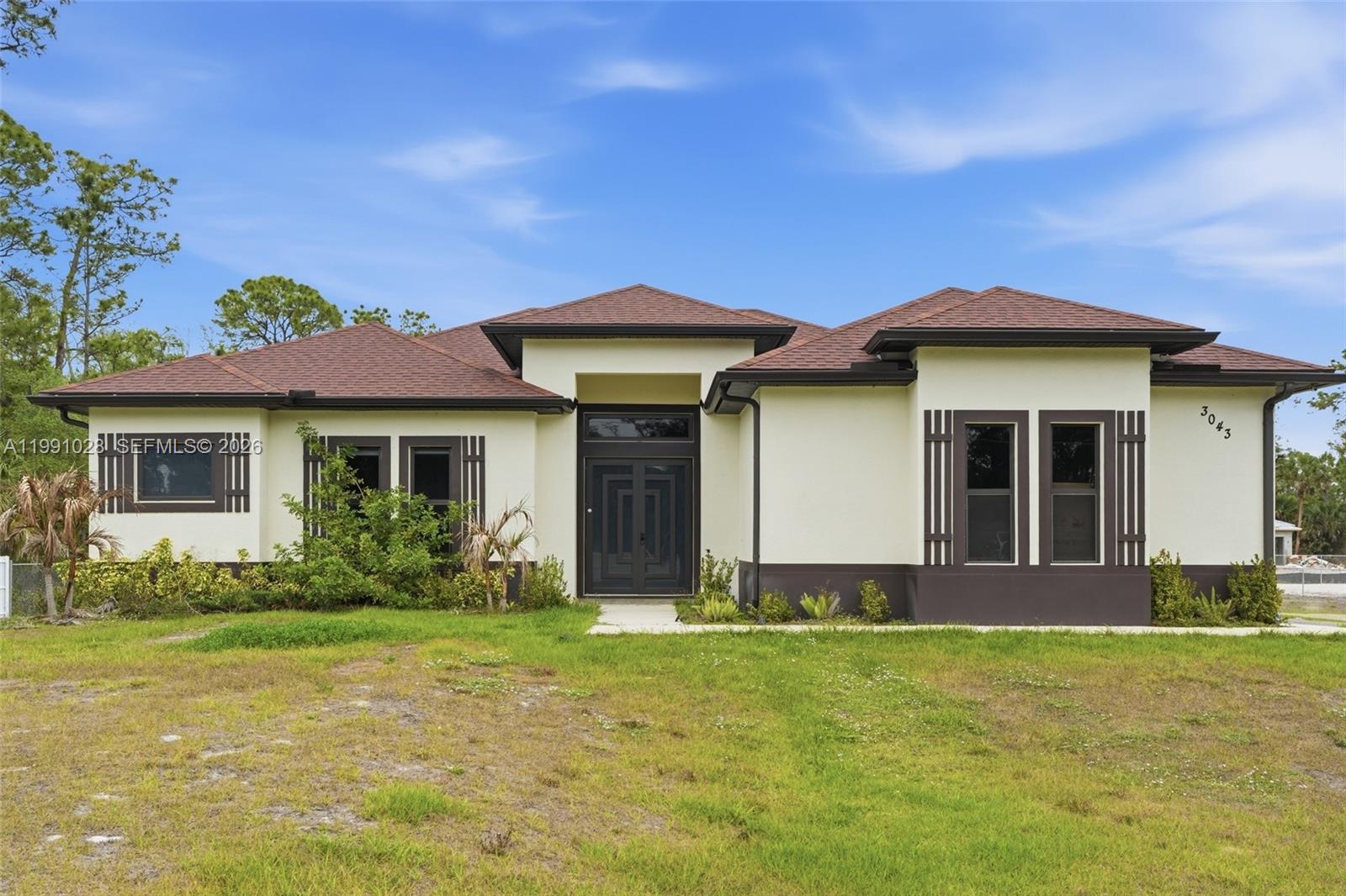 3043 18th Naples, FL 34120