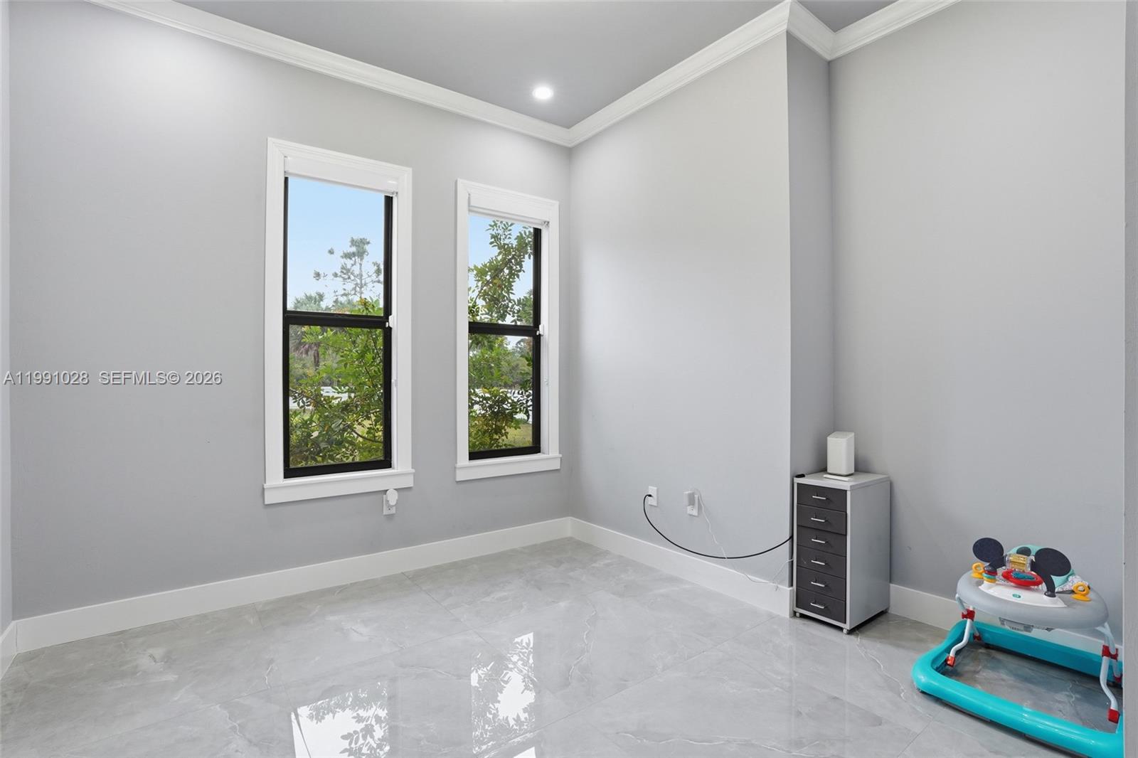 3043 18th Naples, FL 34120