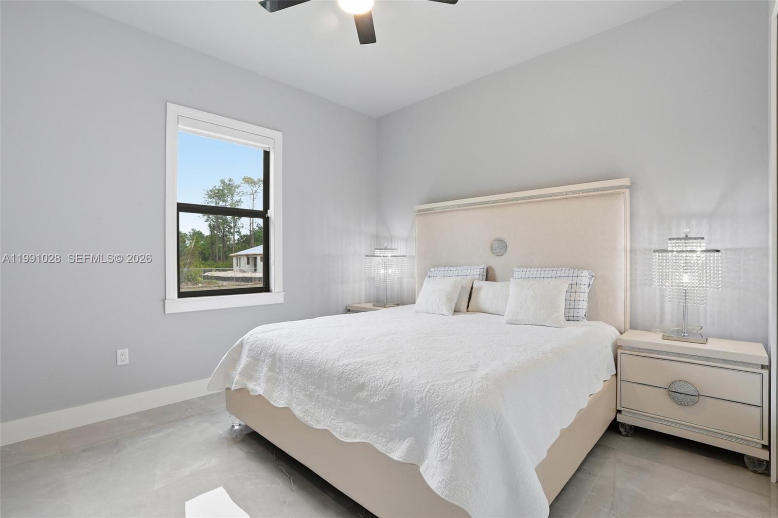 3043 18th Naples, FL 34120