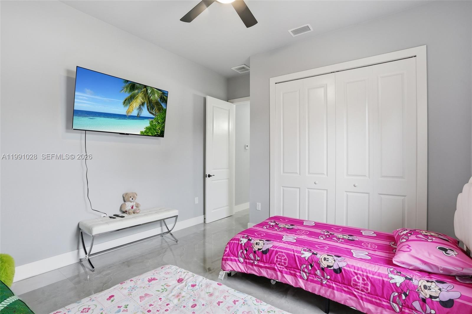 3043 18th Naples, FL 34120