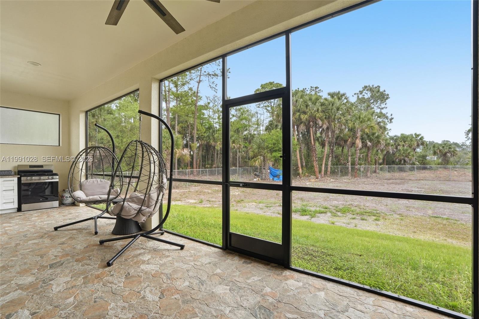 3043 18th Naples, FL 34120