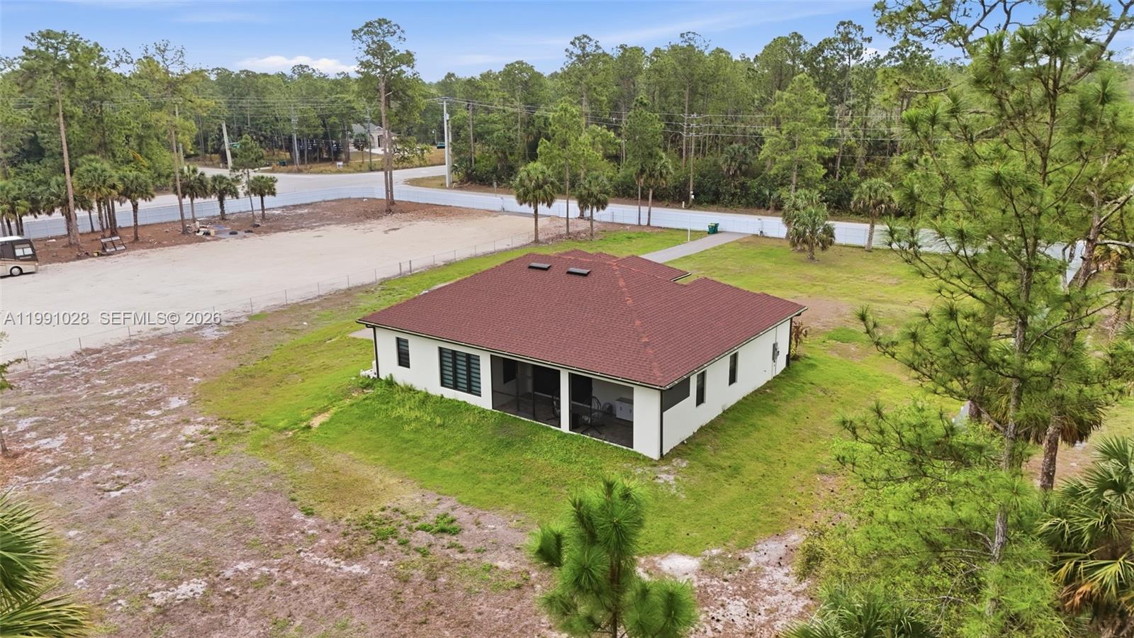 3043 18th Naples, FL 34120