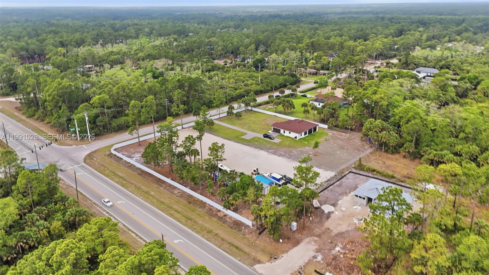 3043 18th Naples, FL 34120