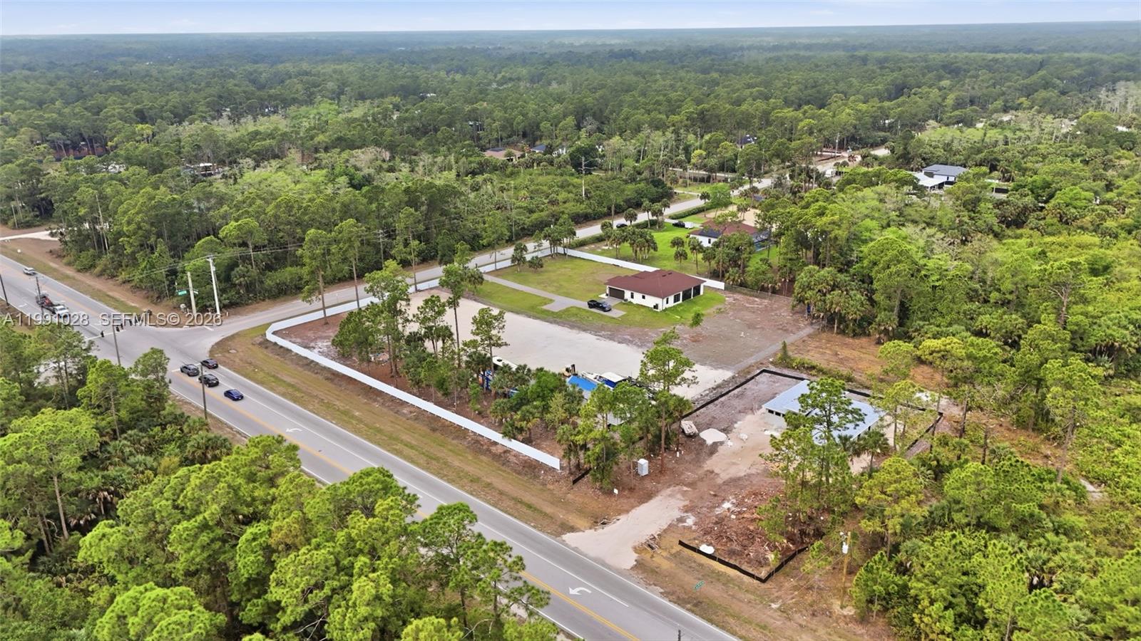 3043 18th Naples, FL 34120