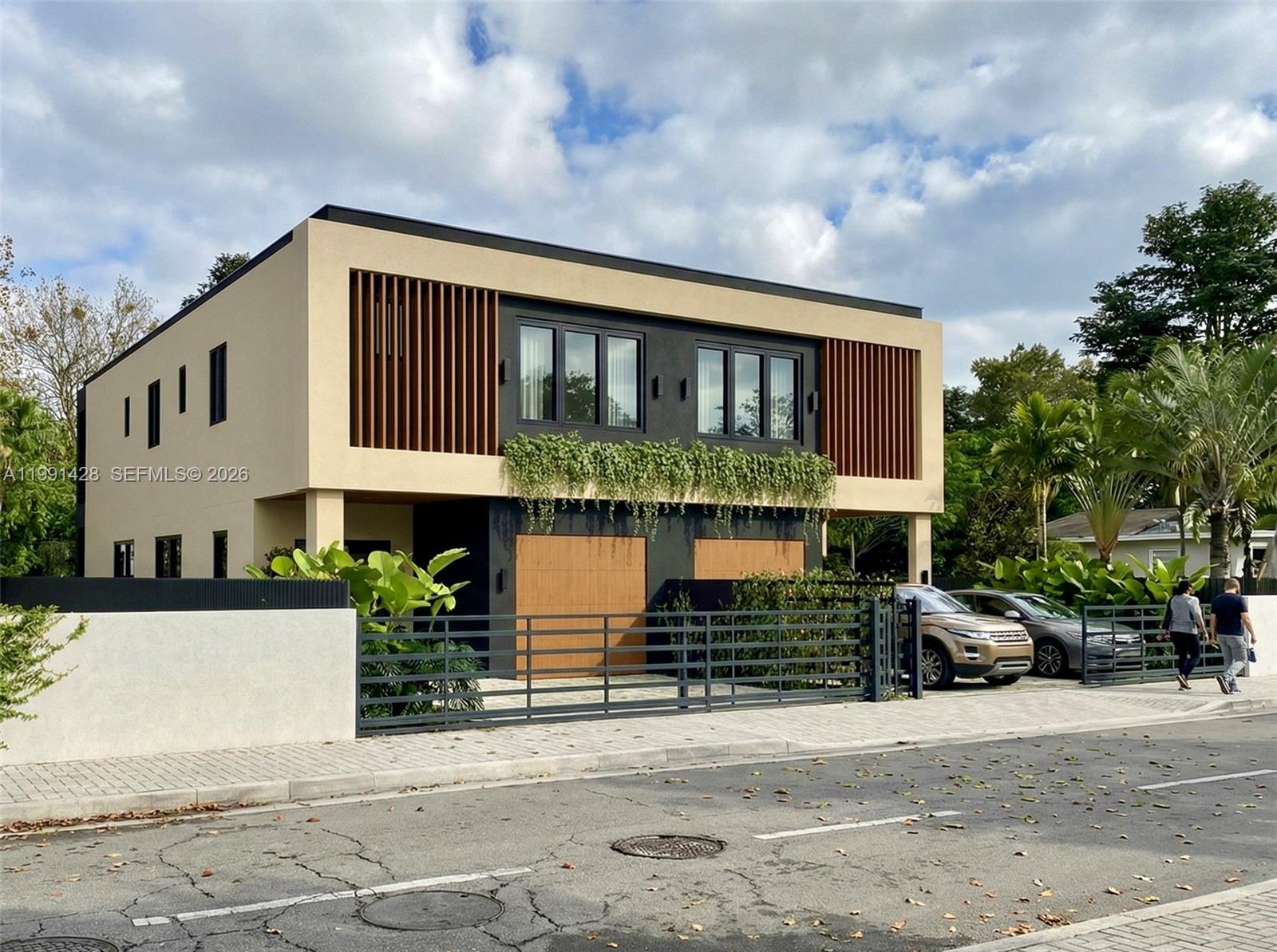 3021 SW 27th St Miami, FL 33133