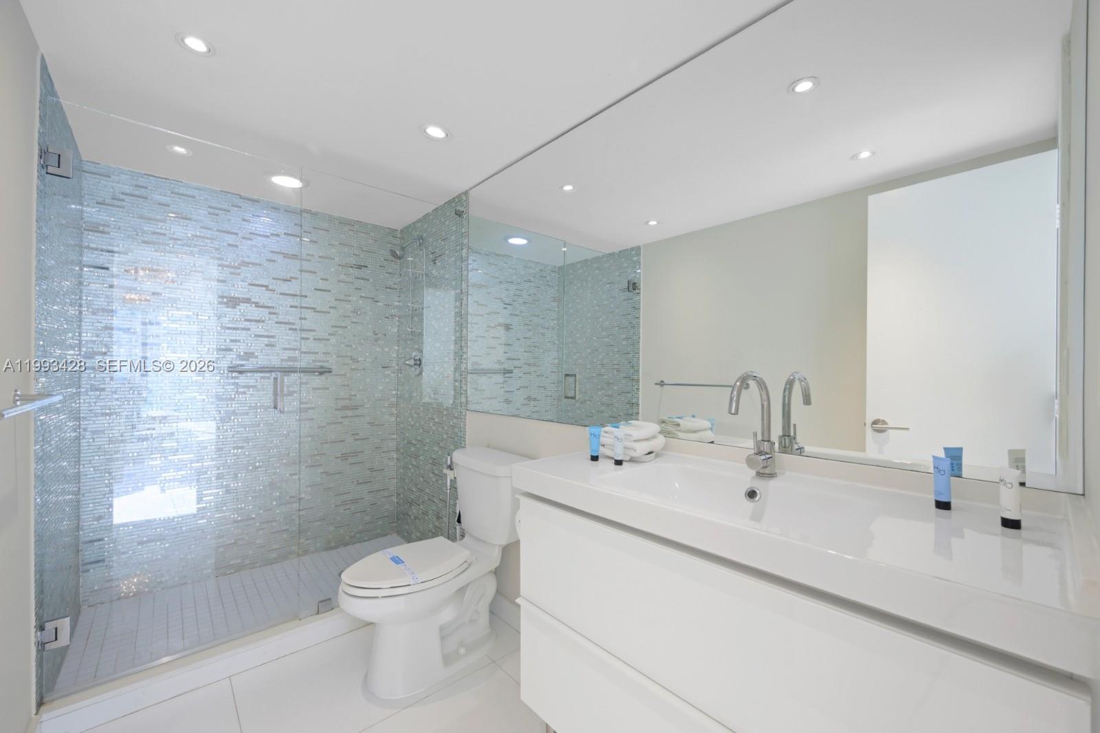 19370 Collins Ave #916 Sunny Isles Beach, FL 33160