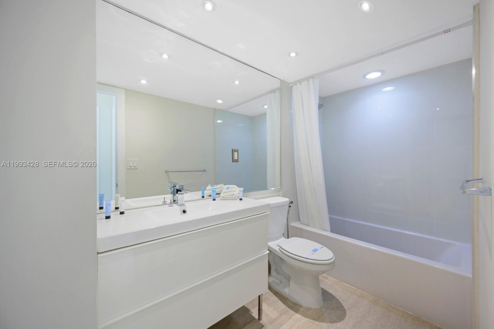 19370 Collins Ave #916 Sunny Isles Beach, FL 33160