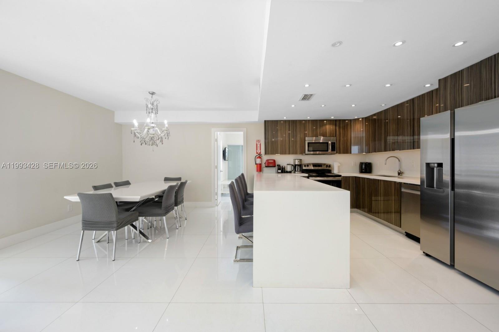19370 Collins Ave #916 Sunny Isles Beach, FL 33160