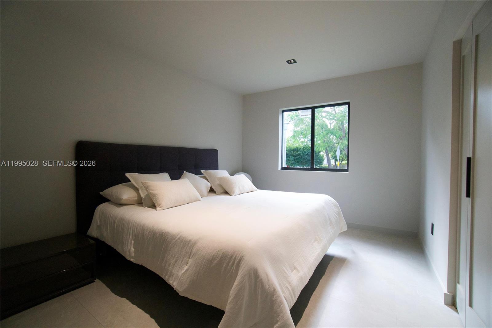 2155 SW 25th Ter Miami, FL 33133