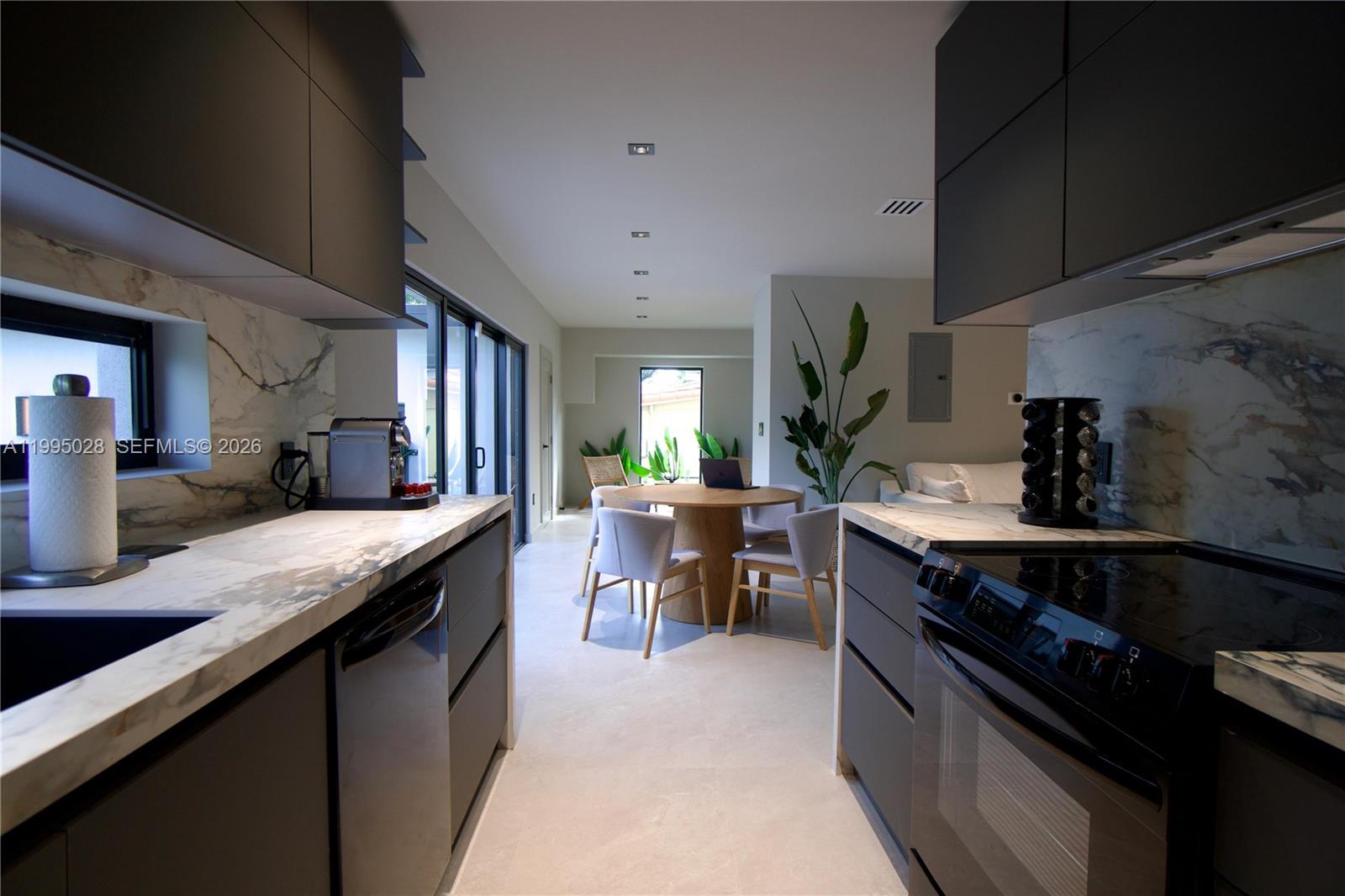 2155 SW 25th Ter Miami, FL 33133