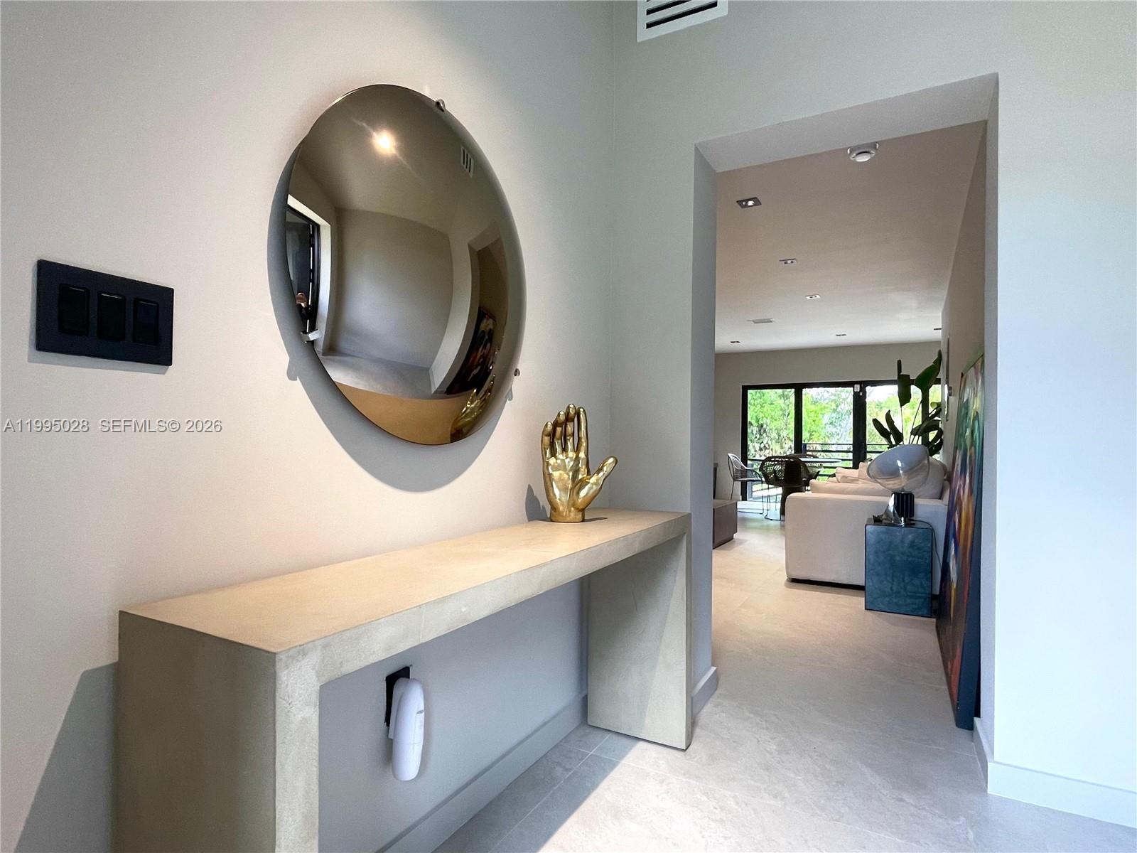 2155 SW 25th Ter Miami, FL 33133