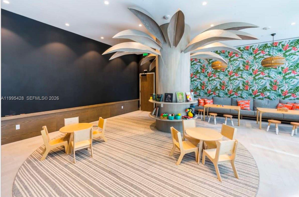 2831 S Bayshore Dr #406 Miami, FL 33133