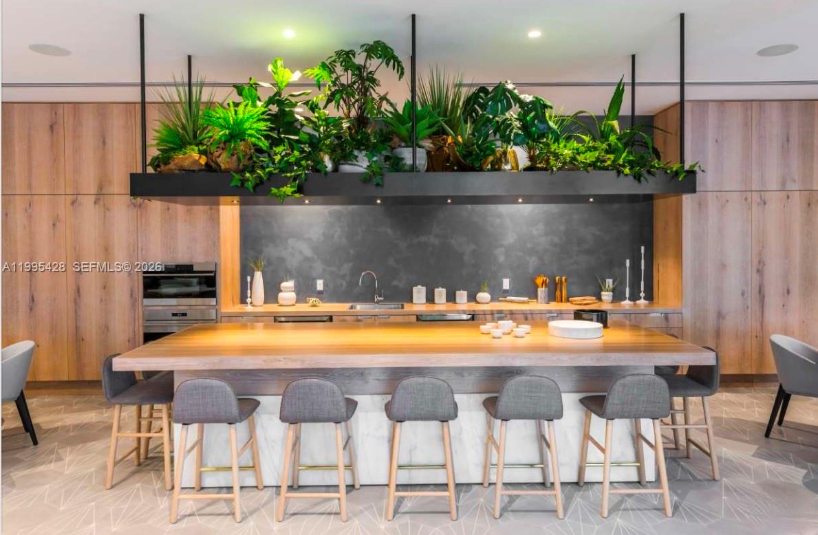 2831 S Bayshore Dr #406 Miami, FL 33133