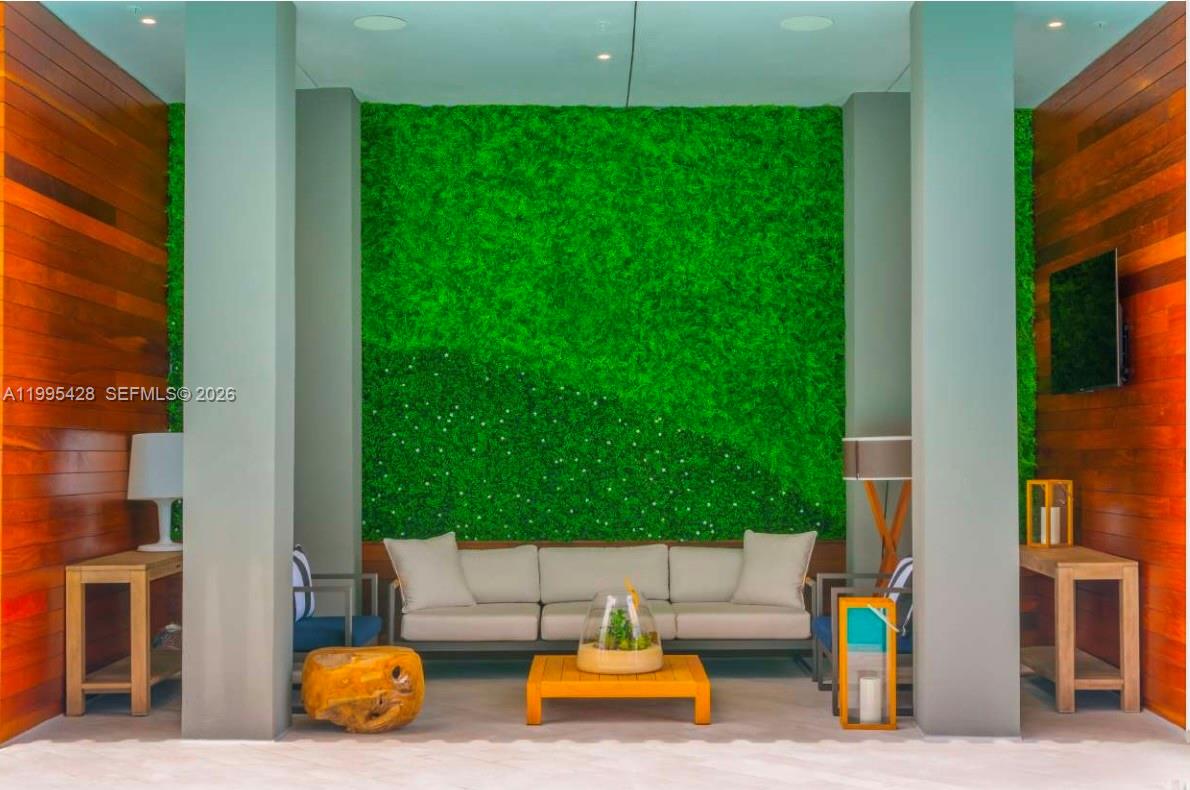 2831 S Bayshore Dr #406 Miami, FL 33133