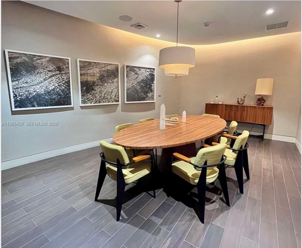 2831 S Bayshore Dr #406 Miami, FL 33133