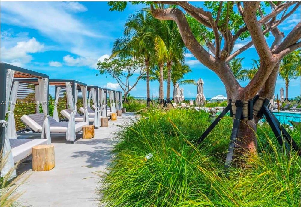 2831 S Bayshore Dr #406 Miami, FL 33133