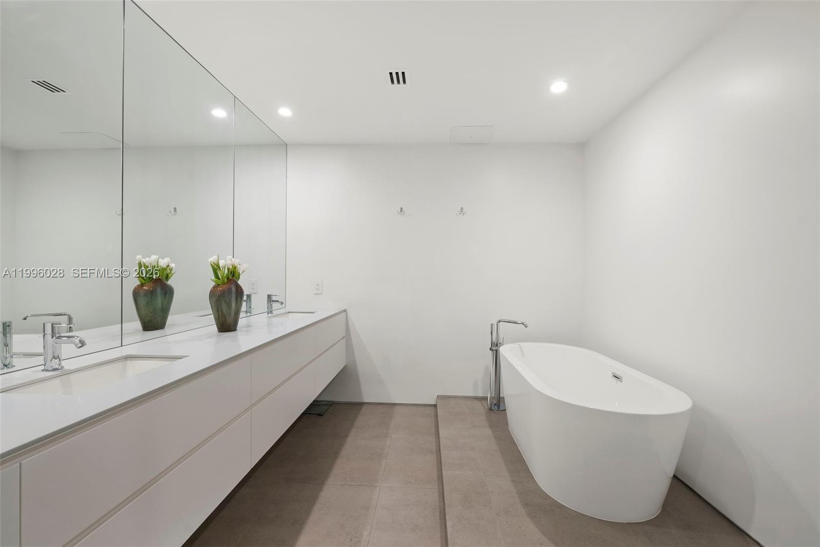 100 S Pointe Dr #1906/07 Miami Beach, FL 33139