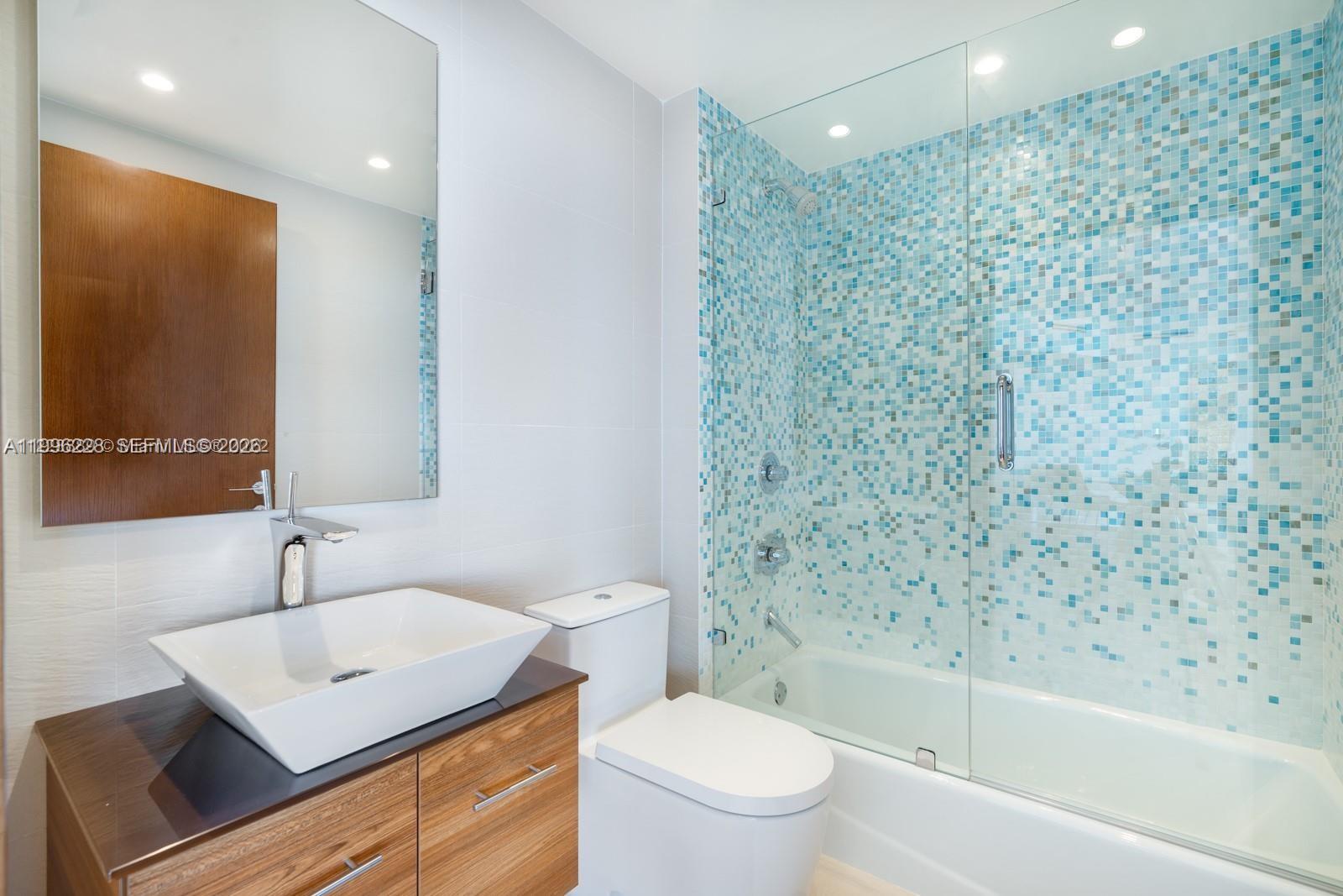 450 Alton Rd #3303 Miami Beach, FL 33139