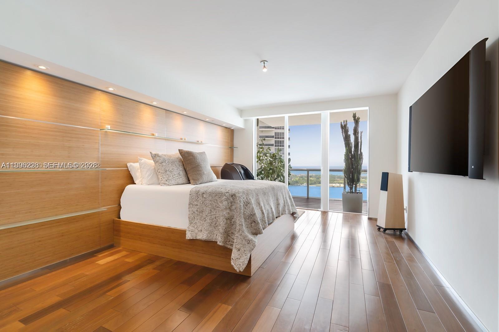 450 Alton Rd #3303 Miami Beach, FL 33139