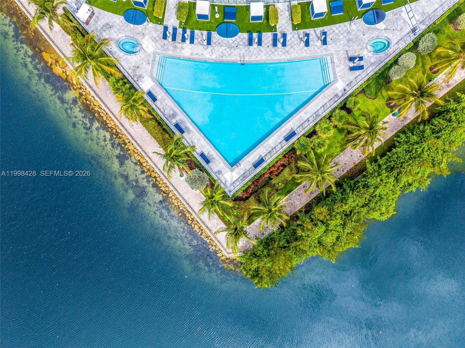 image Echo Aventura36