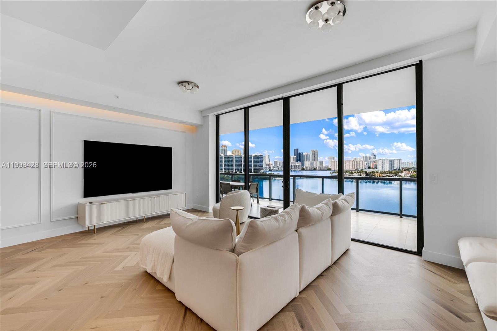 image Echo Aventura43