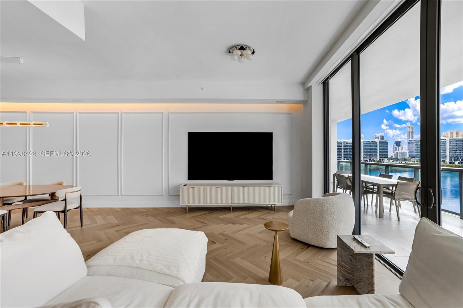 image Echo Aventura44