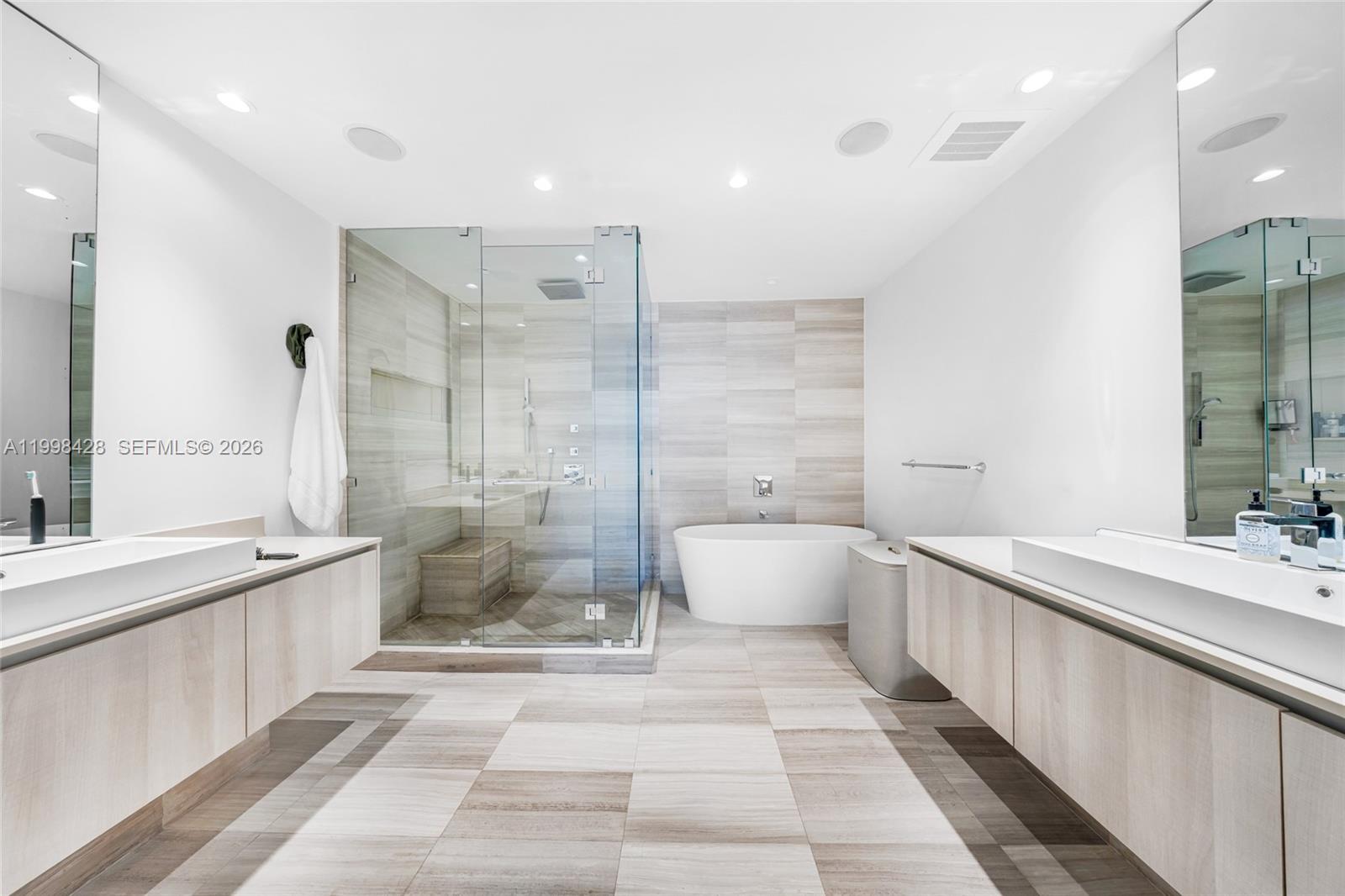 image Echo Aventura52