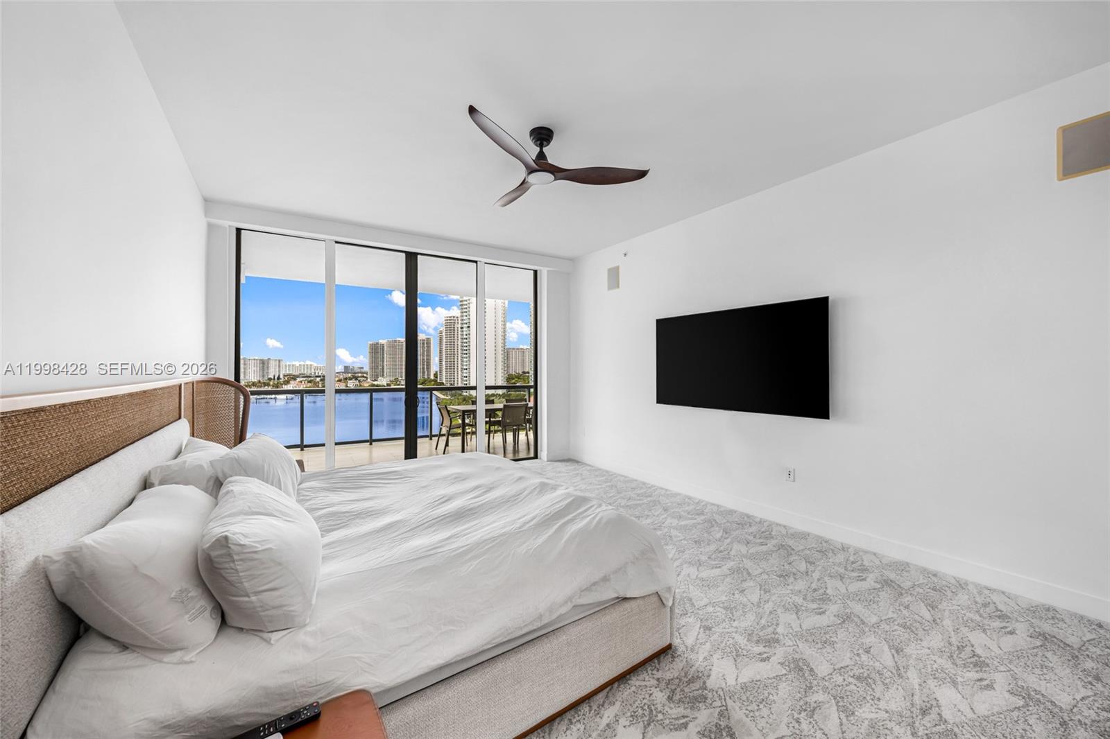 image Echo Aventura55