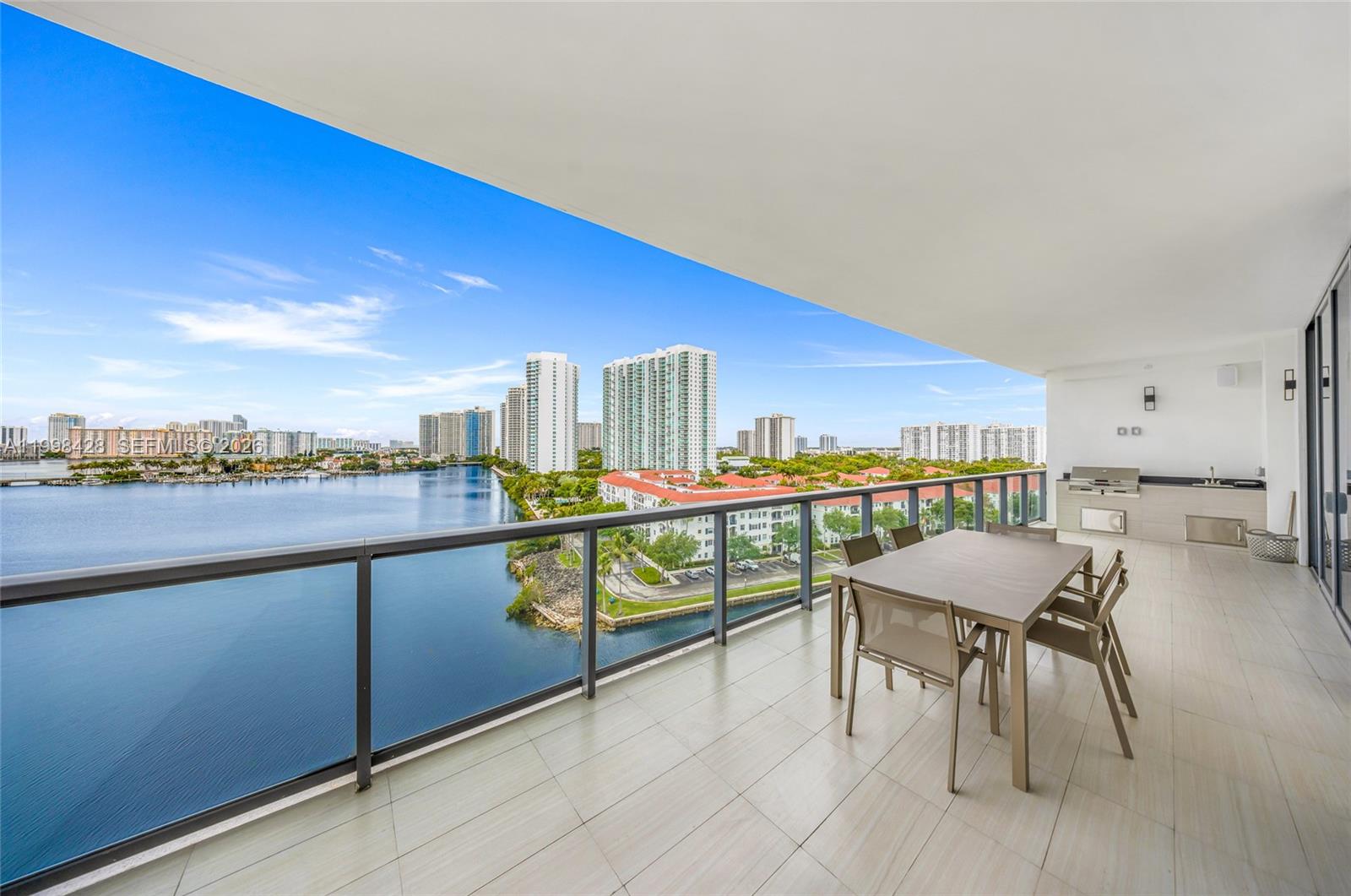 image Echo Aventura70