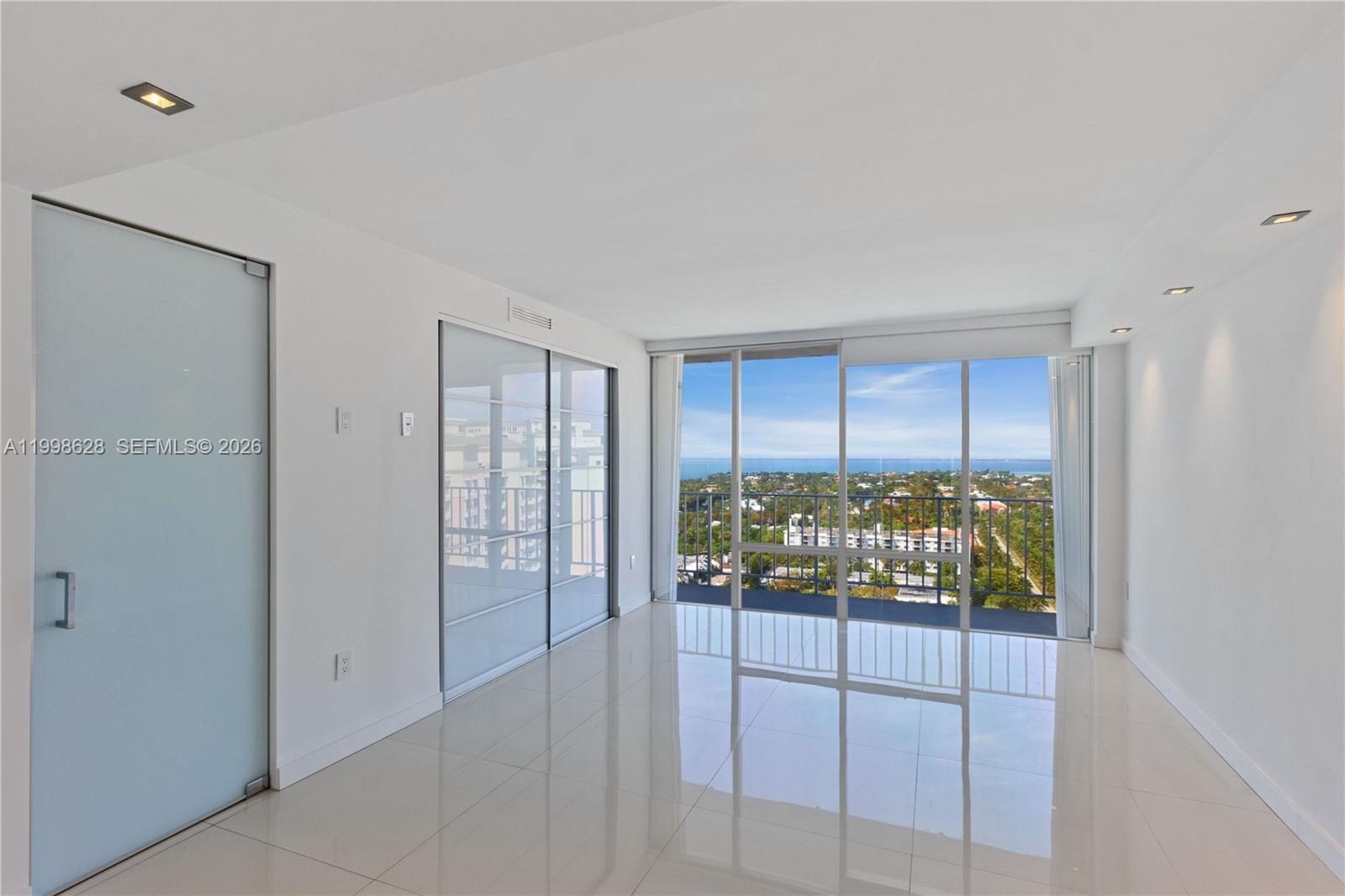 881 Ocean Dr #18F Key Biscayne, FL 33149