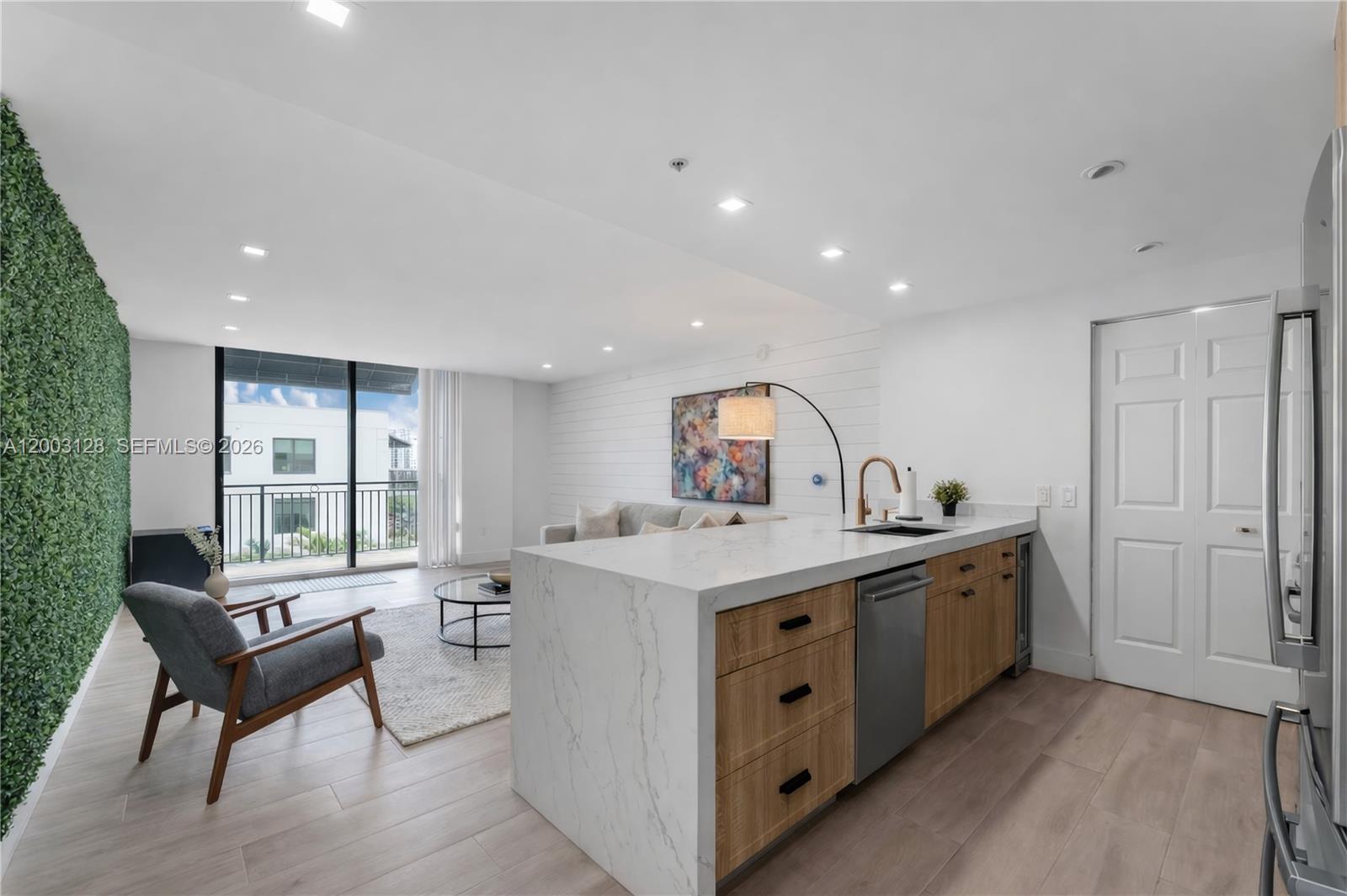 1300 Ponce De Leon Blvd #815