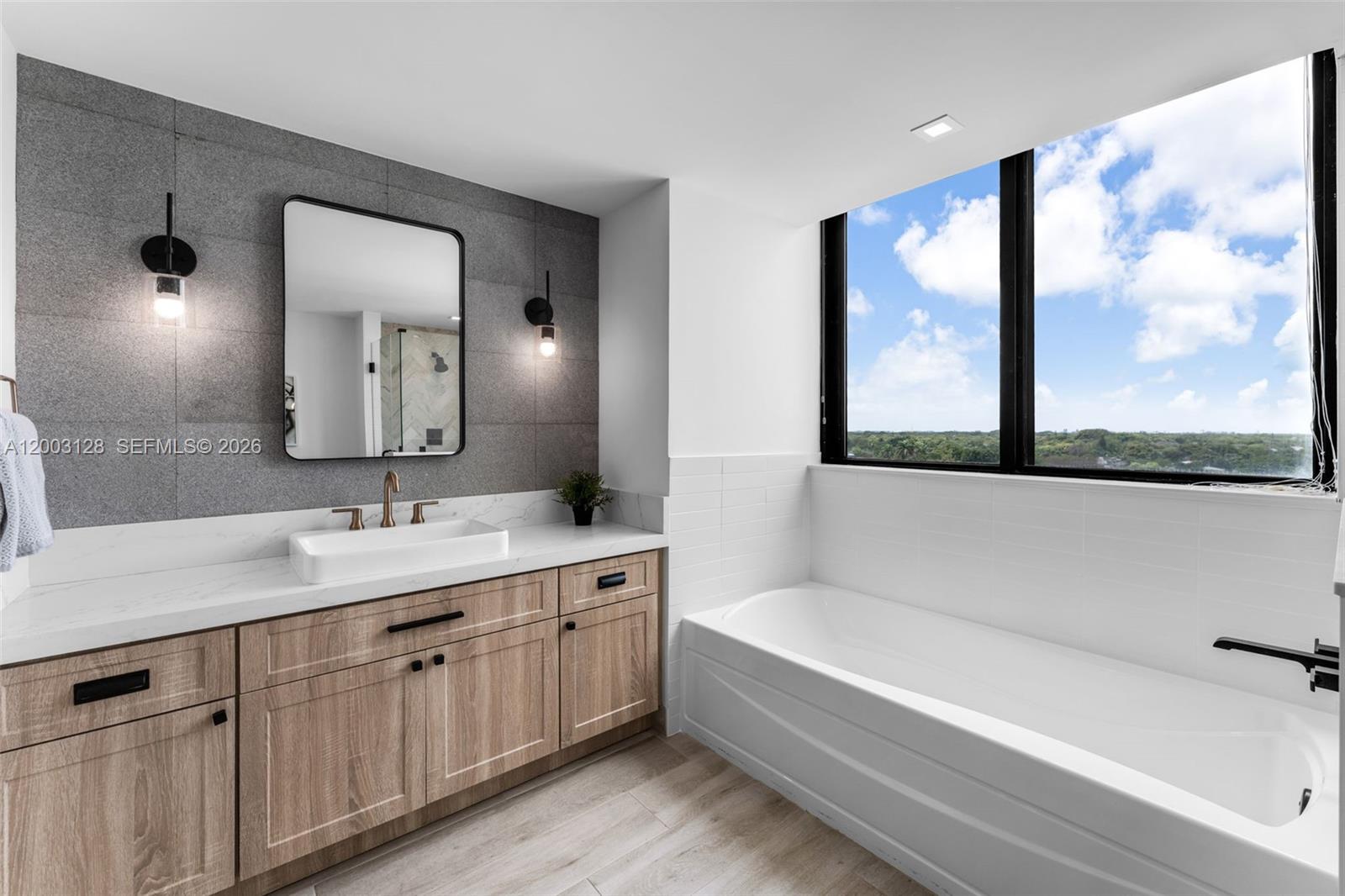1300 Ponce De Leon Blvd #815 Coral Gables, FL 33134