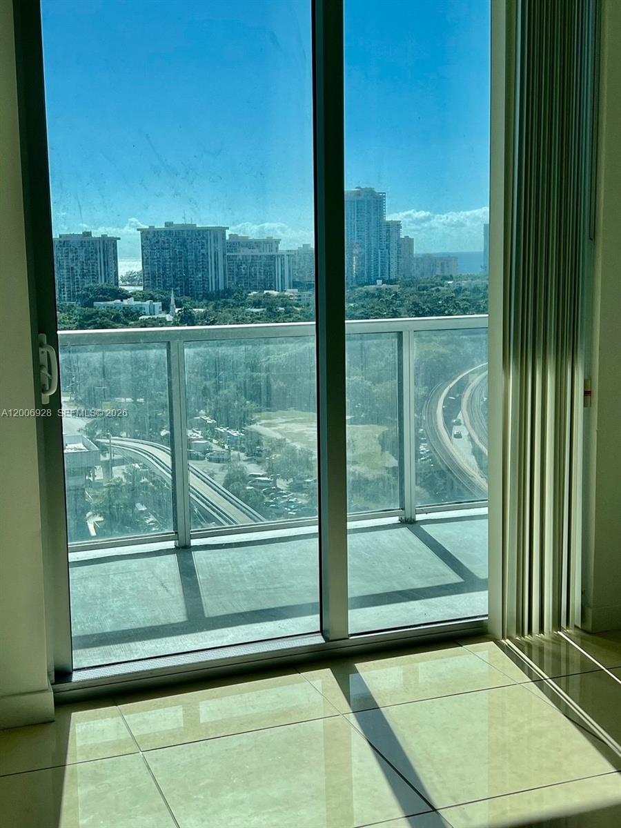 image Axis on Brickell South9