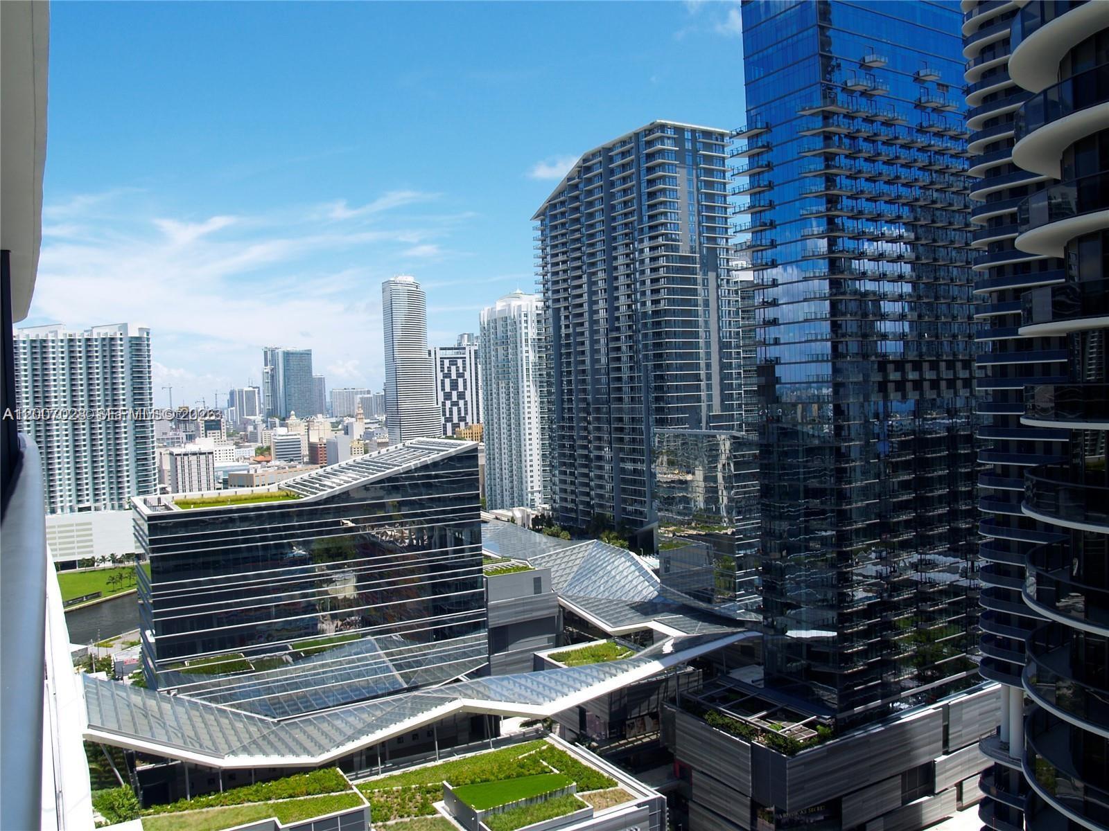 image Brickell Heights West16