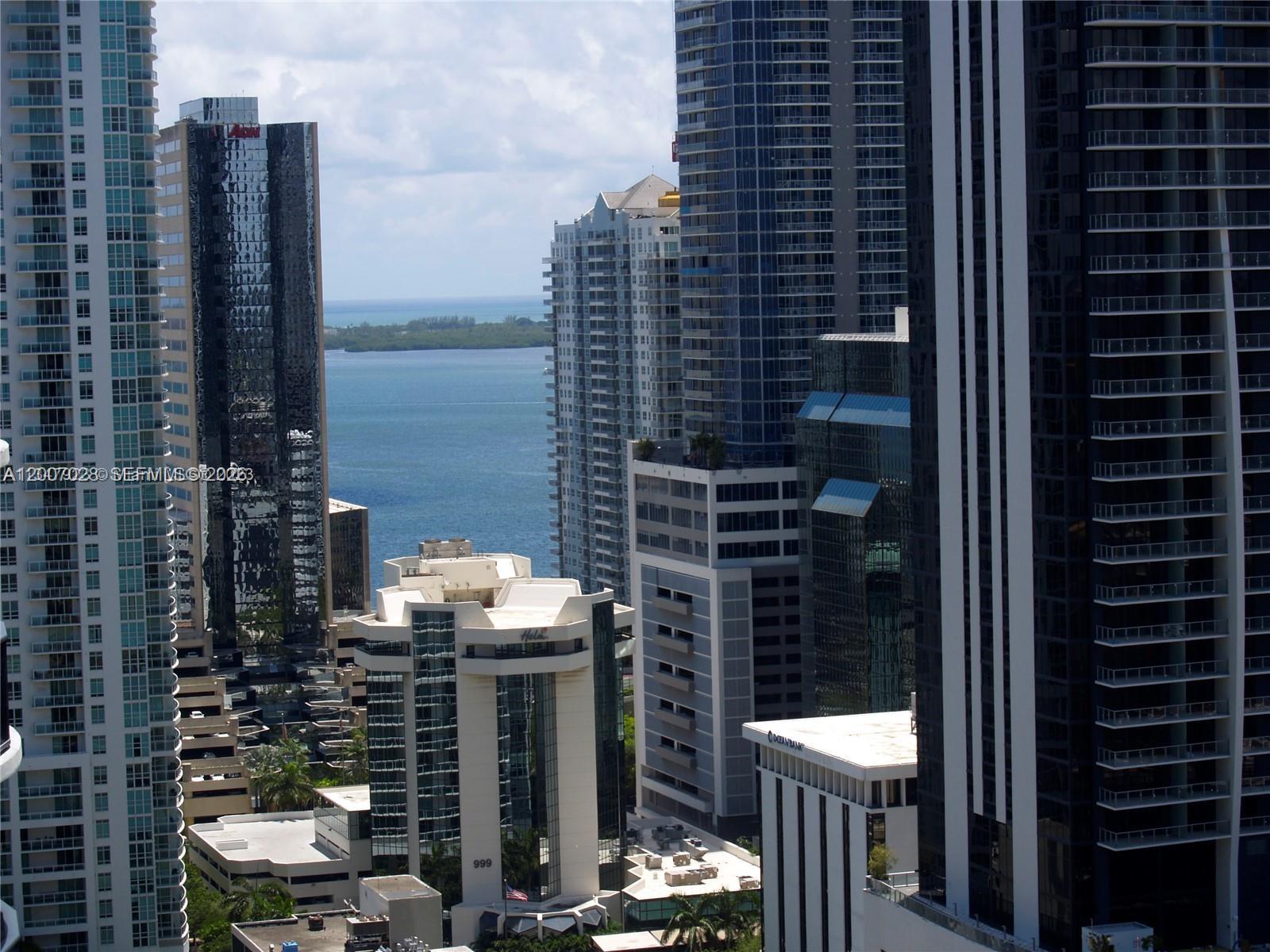 image Brickell Heights West20