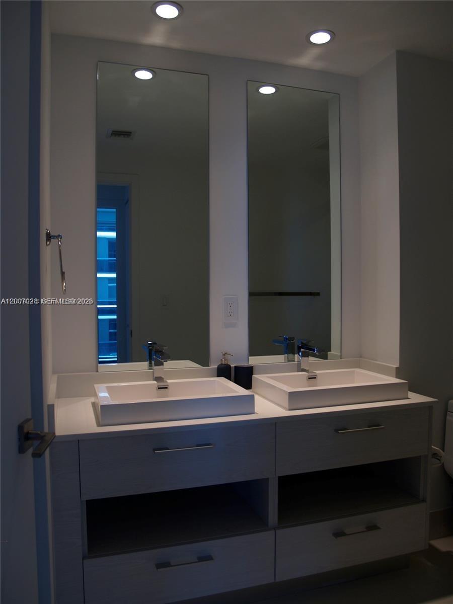 image Brickell Heights West3