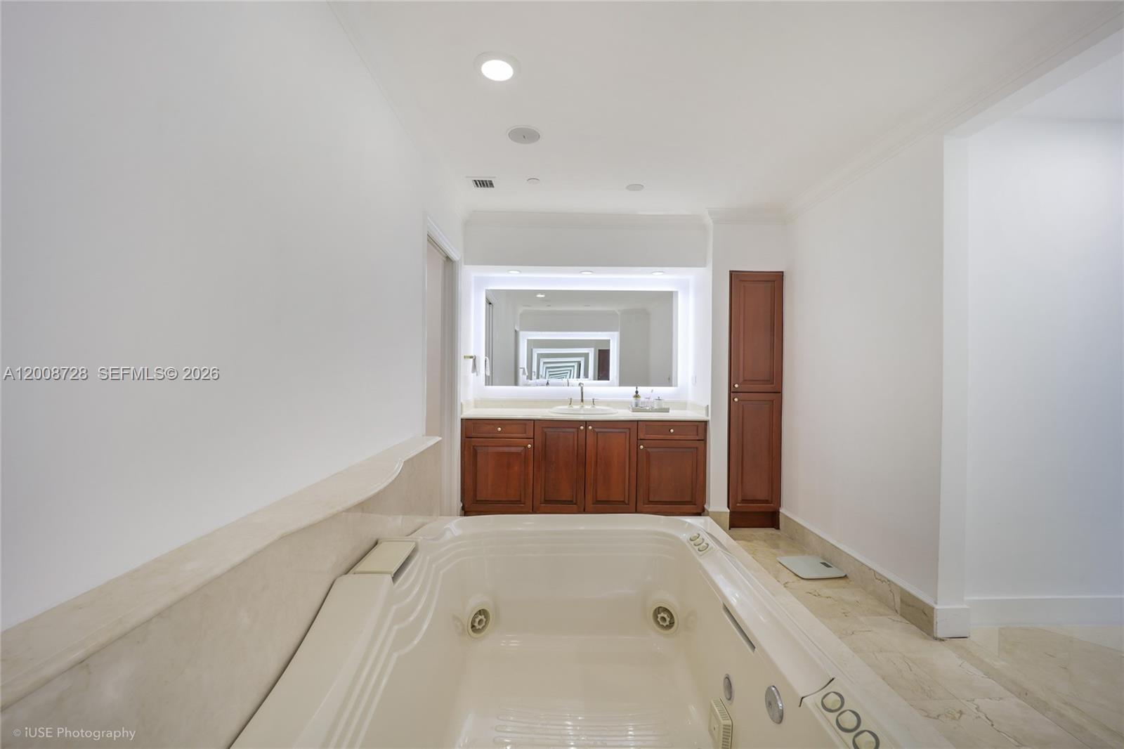 3400 SW 27th Ave #2202 Miami, FL 33133