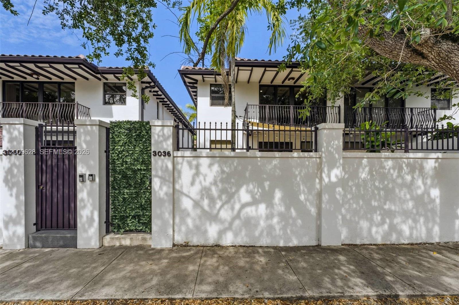 3036 Mcdonald St Miami, FL 33133